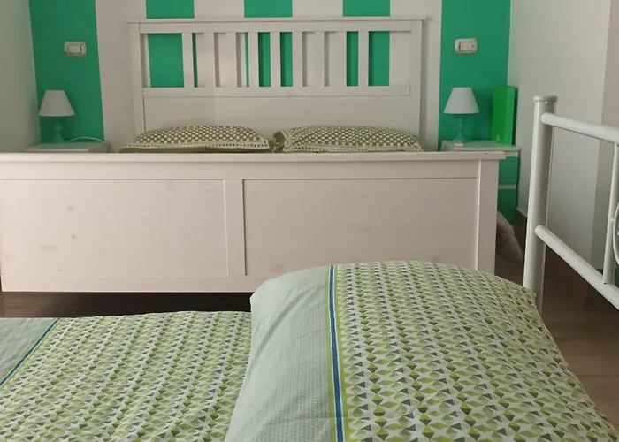 Alojamento de Acomodação e Pequeno-almoço O' Paese E Masaniello 4*