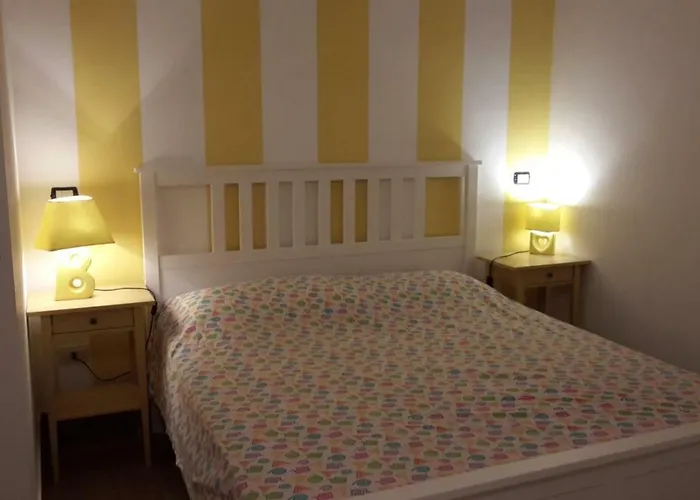 O' Paese E Masaniello 4*