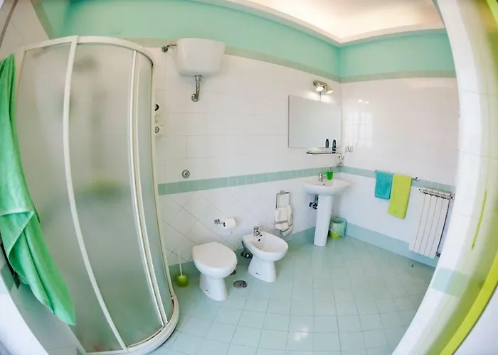 Alojamento de Acomodação e Pequeno-almoço O' Paese E Masaniello Nápoles